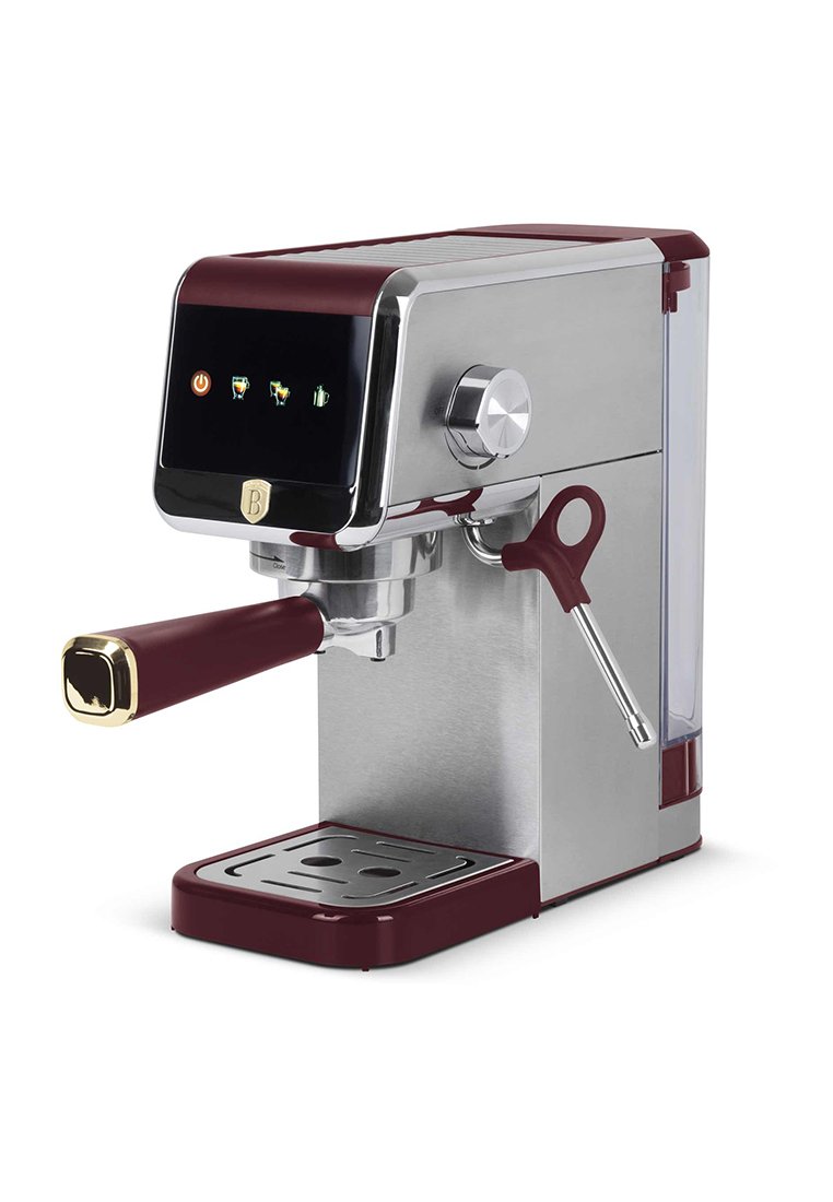 Espresso stroj s chromovaným tělem a burgundskými akcenty. Obsahuje digitální rozhraní, portafilter a parní trysku. Texturovaný odkapávač.