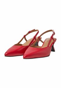 Rote Leder-Slingback-Schuhe mit spitzem Zehenbereich und niedrigem Blockabsatz. Mit braunen Fesselriemen und einem beigen Innenfutter.