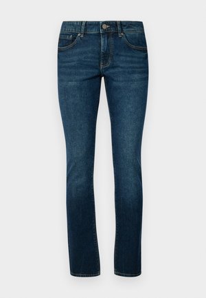 Tummansininen farkkuhousut, joissa on klassinen suora lahje, viisi taskua ja vankka metallinen napitus vyötäröllä.