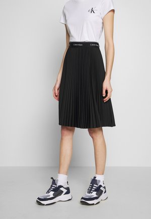 Áčková sukně - black