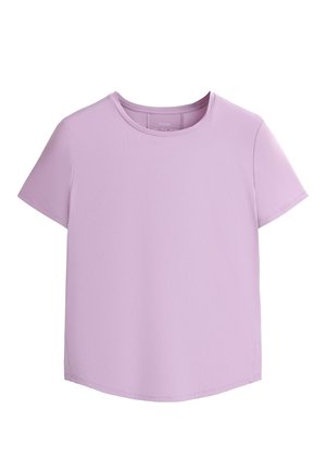 Tricou lavandă cu mâneci scurte, gât rotund, material neted și design simplu, prezentat pe un fundal alb.