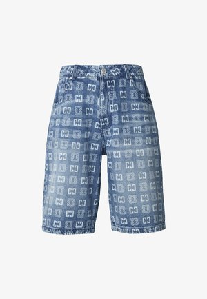 Pantaloncini di jeans con un design a motivi ripetuti del logo in tonalità di blu chiaro e scuro. Taglio classico con tasche frontali e orli risvoltati.