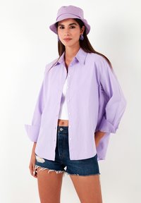 LELA LOOSE FIT - Button-down blouse - lilac