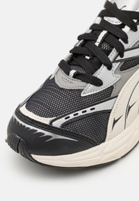 Puma MORPHIC RETRO UNISEX - Zapatillas - black/frosted ivory