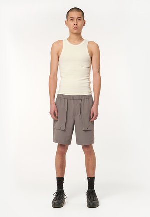 BOILER ROOM Rövidnadrágok - anthracite