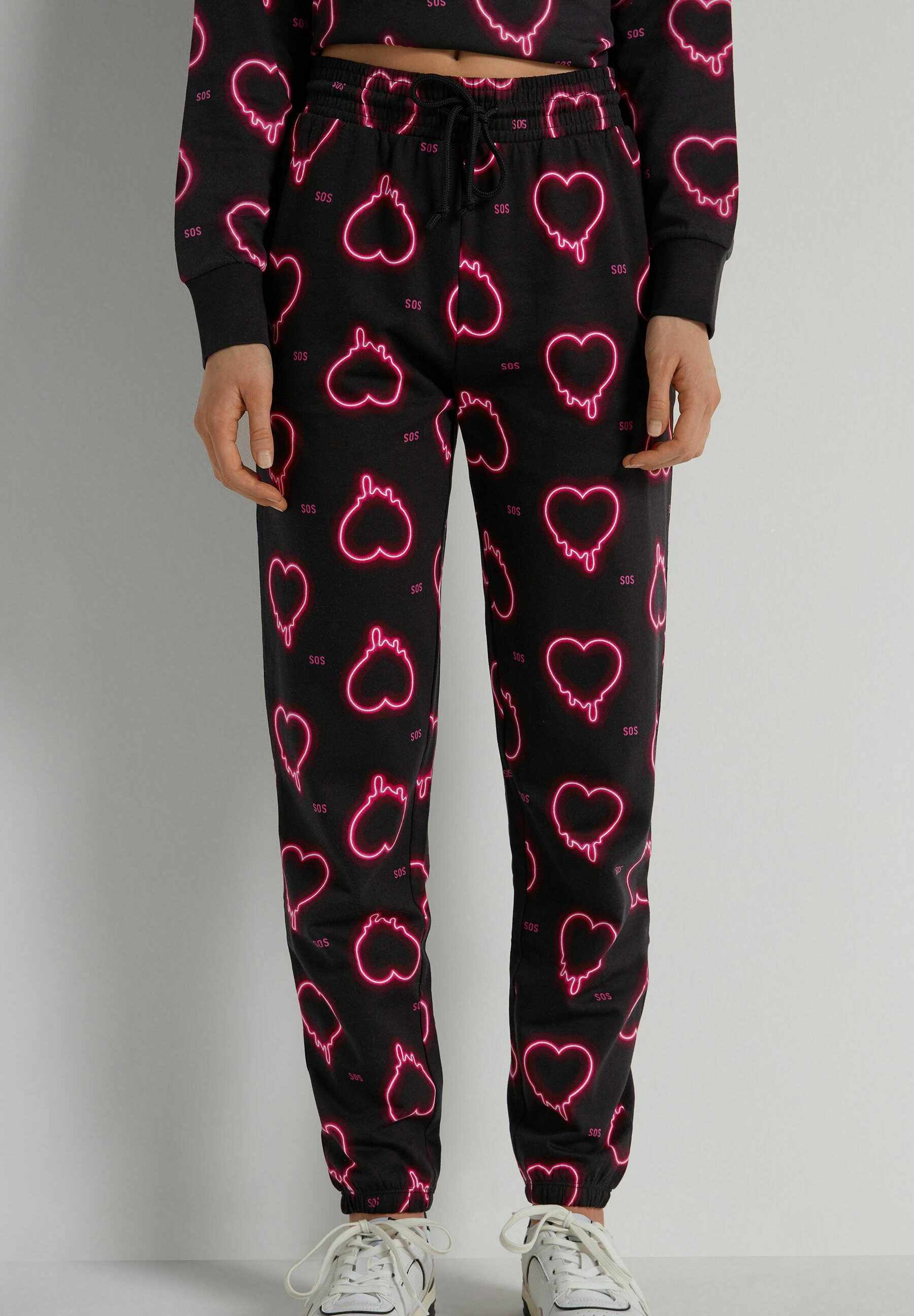 deportivos - schwarz/black neon heart print/negro metalizado - Zalando.es