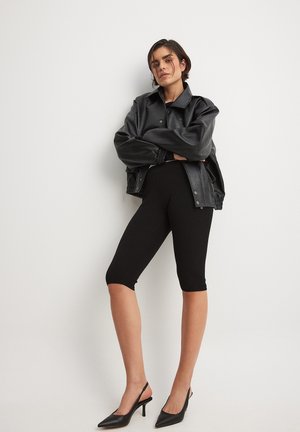 Classic heels - black