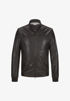 Schwarze Lederjacke mit Stehkragen, frontaler Reißverschluss und gerippten Bündchen. Glatte Textur mit Nähten über die Brust.