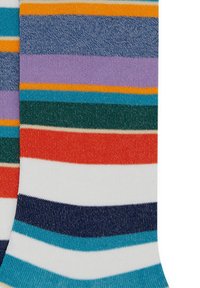 Calze striate colorate con motivi blu, viola, arancione, verde, rosso e bianco, caratterizzate da strisce di ampiezza variabile e una morbida trama a maglia.