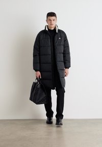 Tommy Jeans PUFFER - Zimski kaput - black