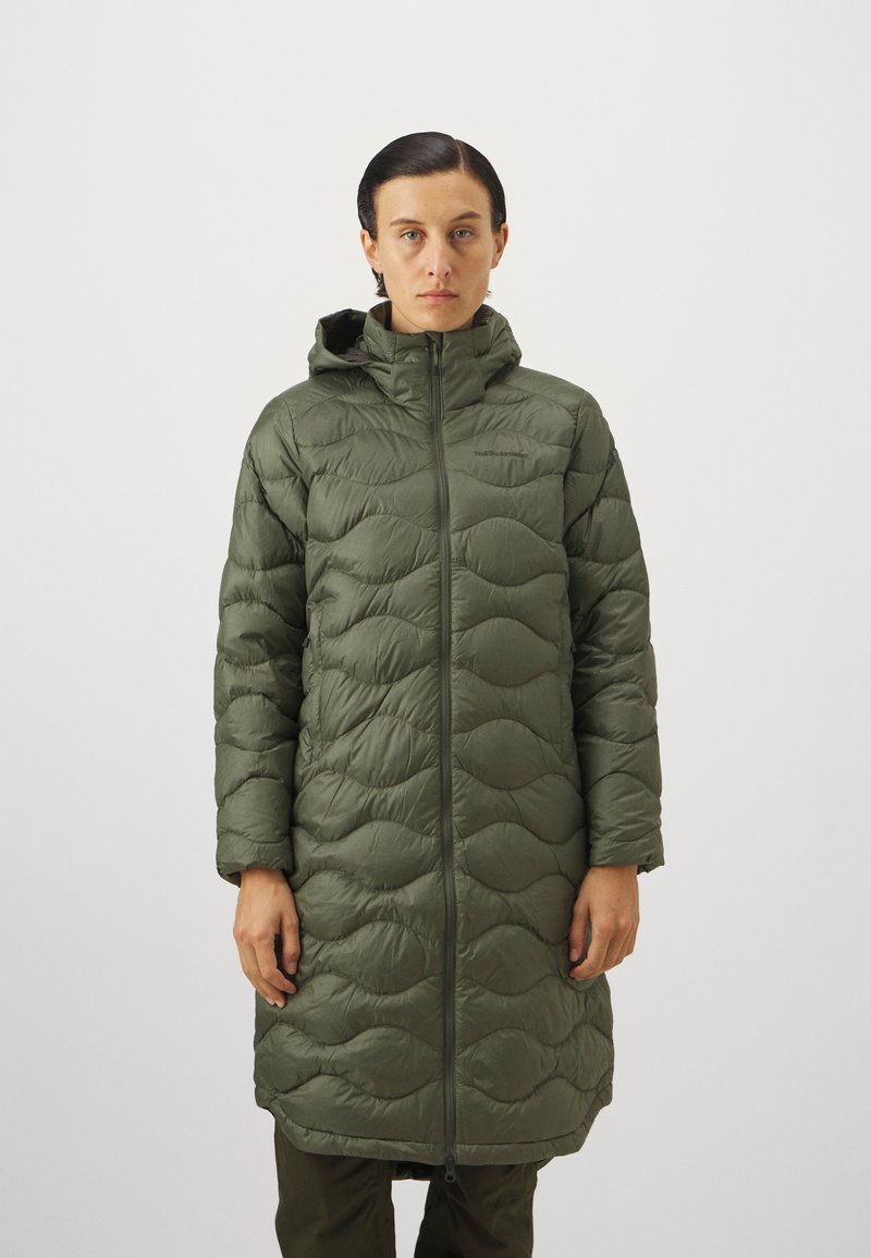 Peak Performance HELIUM COAT - Donsjas - pine needle