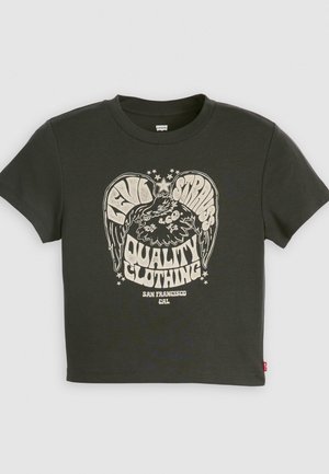 Dunkelgraues Baumwoll-T-Shirt mit einem großen weißen Grafikdesign, das Text und ein Adlermotiv zeigt. Kurzarm, Rundhalsausschnitt, lässige Passform.