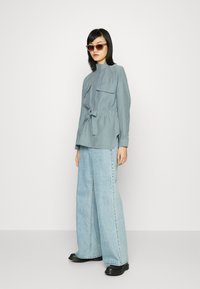 YAS YASCASSIE TIE - Blusa - turquoise