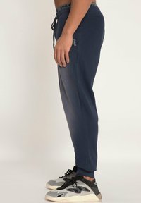 STHUGE Trainingsbroek - dark blue