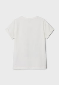 T-shirt blanc à manches courtes avec un col rond. Tissu en coton doux, design uni, détails de manches retroussées et ourlet droit en bas.
