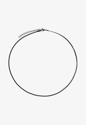 Collier ras du cou en métal noir avec un design cylindrique lisse. Il comprend une chaîne réglable et un fermoir pour un attachement sûr.