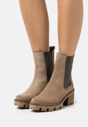 Bullboxer Platform ankle boots - cognac