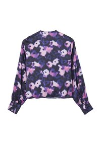 Blouse à manches longues en tissu satiné, ornée d'un motif floral violet et rose sur fond sombre. Coupe ample avec des poignets boutonnés.