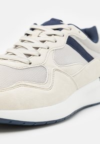 Pier One Sneakers low - white