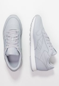 Reebok Classic Sneakers - grey