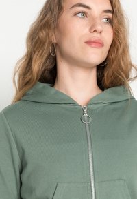 Even&Odd Camisola com fecho - dark green