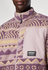 Oakley MOUNTAIN FIRE SHERPA - Giacca in pile - toadstool