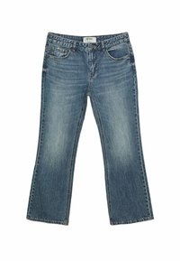 Jeans de mezclilla azul claro con un ajuste relajado, piernas anchas, diseño de cinco bolsillos y detalles de costura visibles. Textura suave con secciones desgastadas.