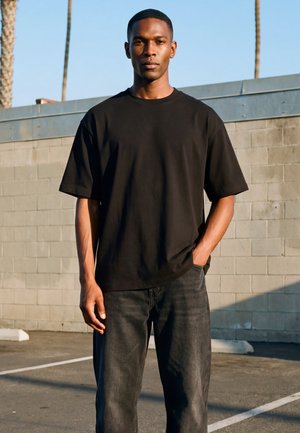 Urban Classics HEAVY  - T-shirt basic - black
