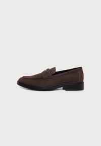 Неизбран, dark brown