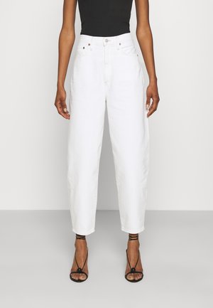 BALLOON - Relaxed fit jeans - porcelain
