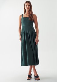 WILLA QIN - Maksikleit - emerald