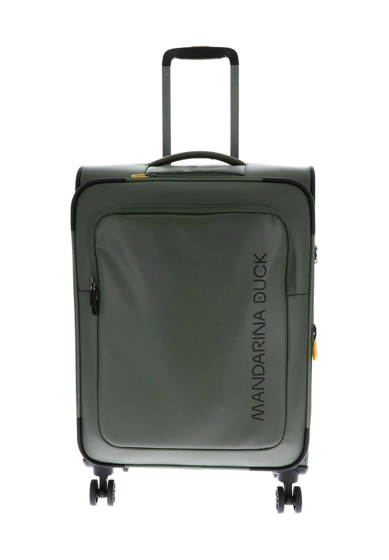 Valigia rigida verde con una tasca con zip frontale, una maniglia telescopica e 4 ruote per la mobilità; presenta il marchio "MANDARINA DUCK".
