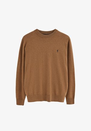 Maglione marrone lavorato a maglia con scollo a girocollo, maniche lunghe e un piccolo logo nero sul petto. Texture morbida e polsini e orlo a costine.