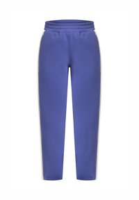 Pantalones deportivos morados con cintura elástica, que incluyen bolsillos laterales y franjas contrastantes en los costados. Textura suave y ajuste entallado.