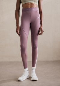 adidas Performance Tajice - shadow fig/white