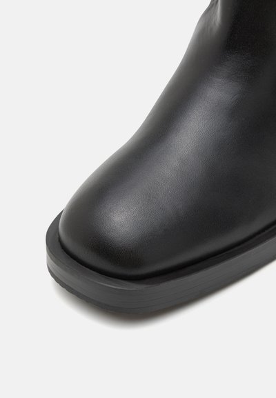 Stuart Weitzman JAX KNEE HIGH - Botas camperas - black