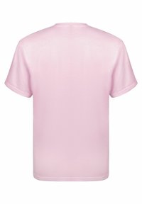 Różowa bawełniana koszulka; krótkie rękawy, okrągły dekolt, proste wykończenie; gładka tekstura w jednolitym kolorze, bez widocznych wzorów lub detali.