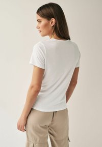 Next 5 PACK CREW NECK RICH - REGULAR FIT - Základné tričko - black white orange blue
