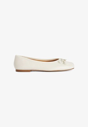 Dune London, HARLLOWE SQUARE TOE FLATS - Ballerines - ecru