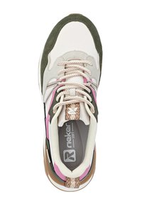 Mehrfarbiger Sneaker in einer Mischung aus Beige, Grün und Pink, mit strukturiertem Wildleder, einer gepolsterten Sohle und gemusterten Schnürsenkeln.