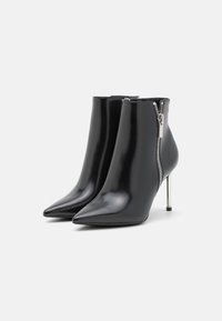 Tamaris Botines de tacón - black