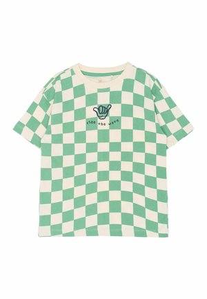 Zielono-biała koszulka w kratkę z krótkim rękawem, okrągłym dekoltem oraz grafiką z napisem "ride the wave" i wzorem dłoni z gestem.