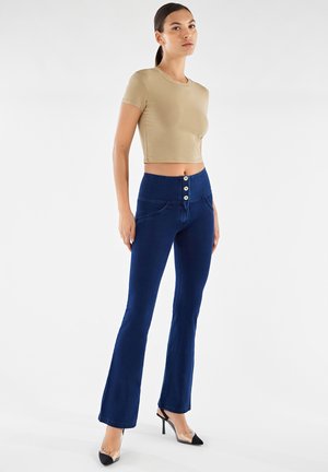 Freddy VITAALTA - Vaqueros a campana - clear jeans seams on tone