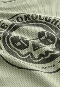 Next REGULAR FIT GRAPHIC LONG SLEEVE TEXTURED - T-shirt à manches longues - grey skate