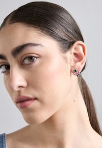 Selectat, soft pink