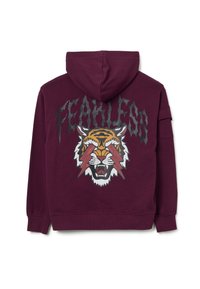 Kapuzensweatshirt in tiefburgunder mit einem Tiger-Graphic, umgeben von Blitzsymbolen und dem Wort "FURCHTLOS" in fetten schwarzen Buchstaben. Baumwollmischung.