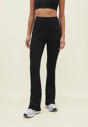 Stradivarius Pantalones - black