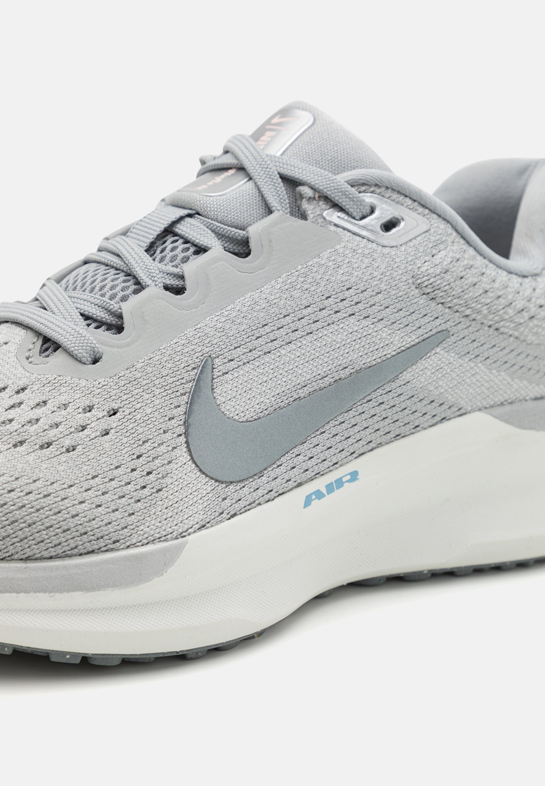 nike zoom winflo grey