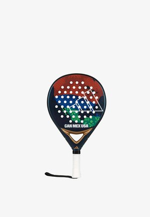 Padelracket met geperforeerde druppelvorm, multicolor design, tekst "CAN MEX USA", witte grip en polsbandje.