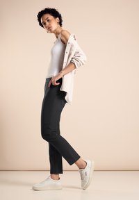 Street One Kalhoty - schwarz